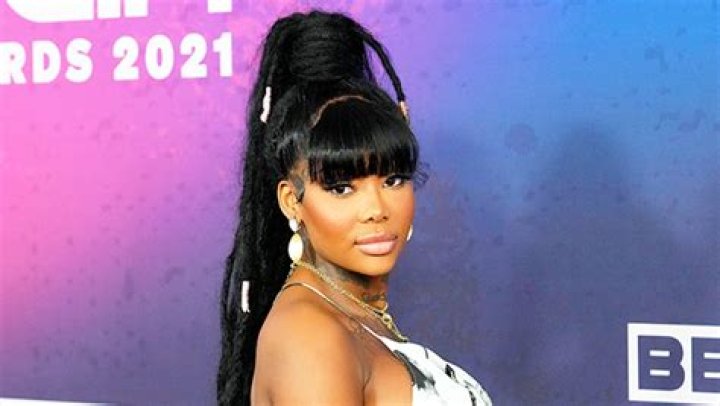 Summer Walker Shaves Her Head Except For Ponytail In New Hair Makeover – Hollywood Life