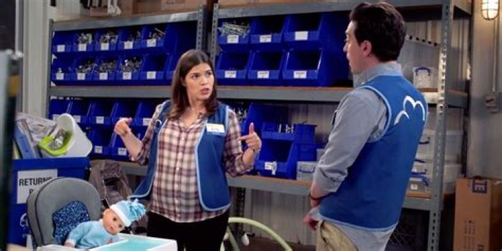 Amy & Jonah Leaving? — EPs Break Down Season 6 – Hollywood Life