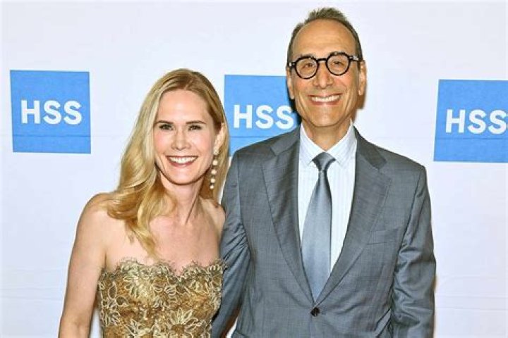 ‘SVU’s Stephanie March Is All Smiles In First Pic From Wedding To Dan Benton – Hollywood Life