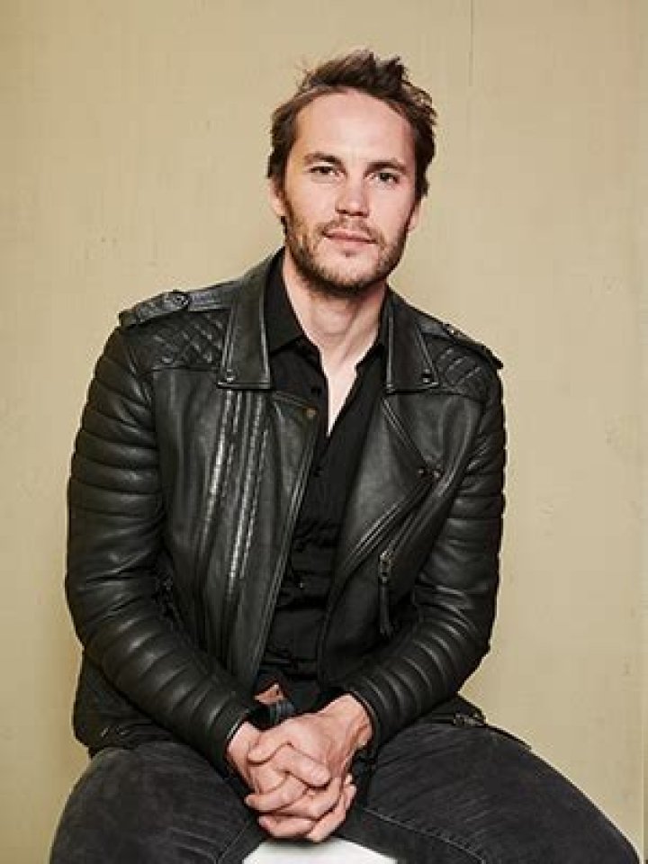 [PICS] Taylor Kitsch – Hollywood Life