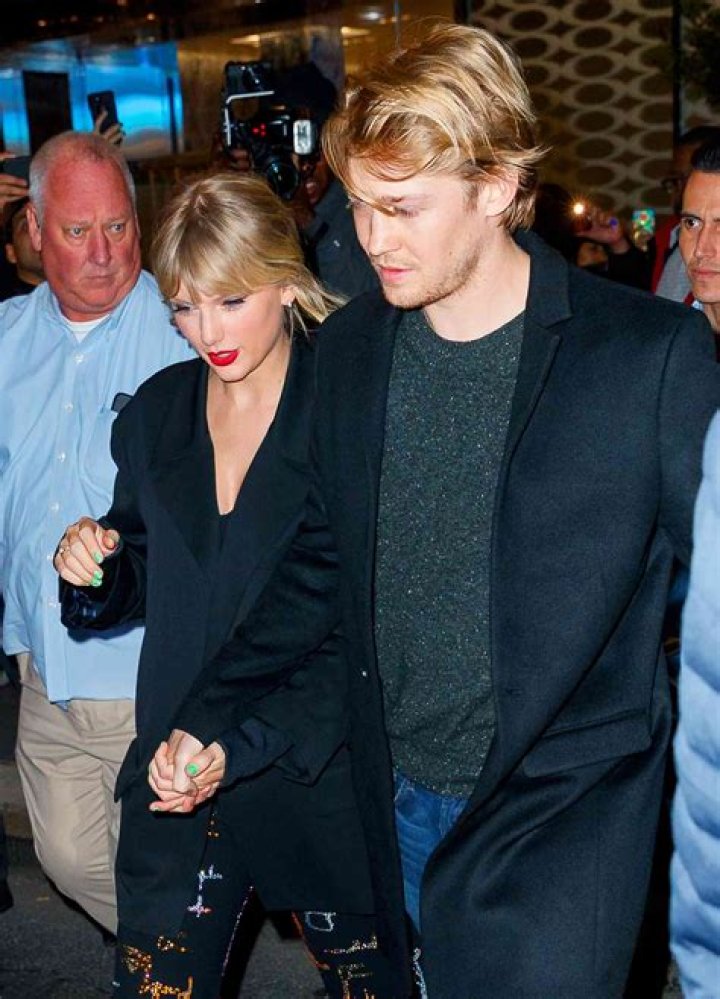 Taylor Swift Shows Love To BF Joe Alwyn After He Lands New Role In ‘Conversations With Friends’