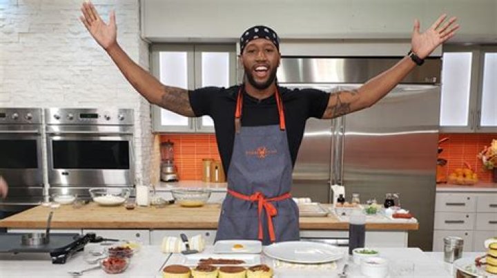 New Turkey Recipe & More From Darnell Ferguson – Hollywood Life