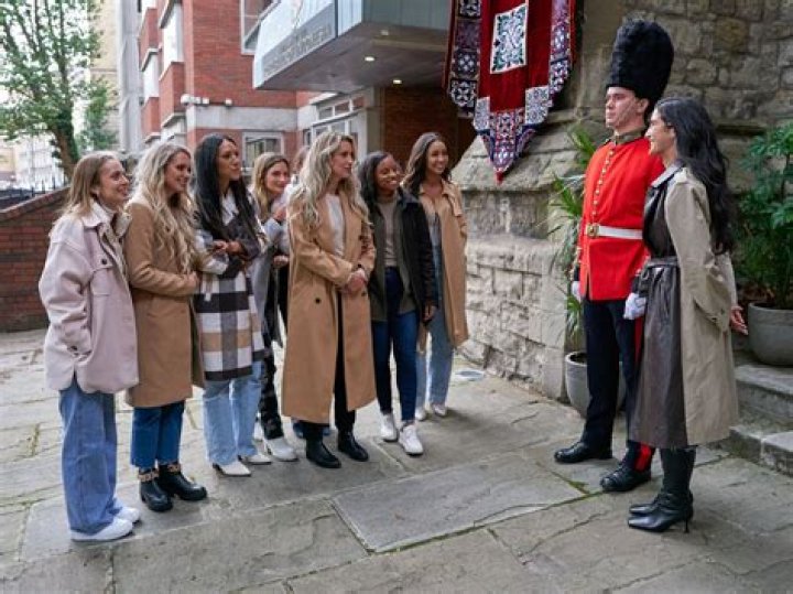 Zach Gets COVID In London & Cancels 2 Dates – Hollywood Life