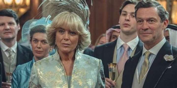 Camilla & Prince Charles In Season 3 — Interview – Hollywood Life