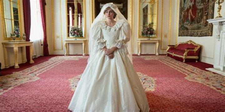 ‘The Crown’ Recreates Princess Diana’s Gorgeous Wedding Dress: See It Vs. The Real-Life Gown — Pics