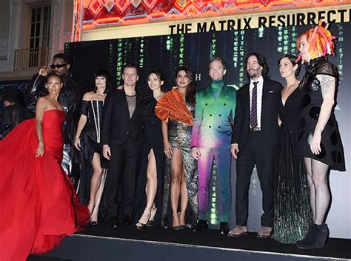 Keanu Reeves, Priyanka Chopra & More ‘The Matrix Resurrections’ Reunite At Premiere – Photos