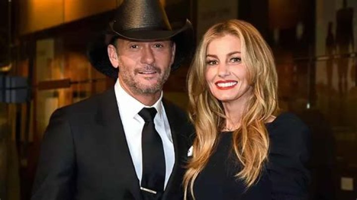 Tim McGraw Gushes Over Faith Hill On 25th Wedding Anniversary – Hollywood Life