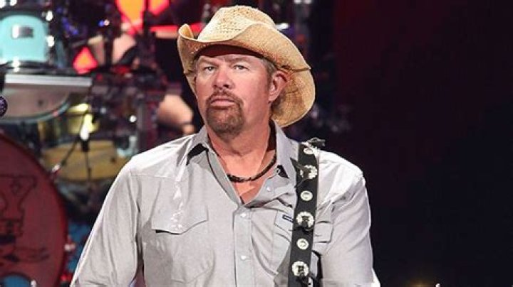 Toby Keith’s Stomach Cancer Statement – Hollywood Life