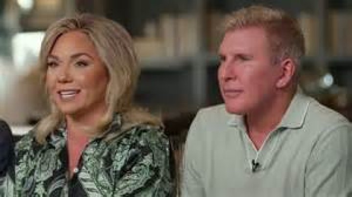 Todd and Julie Chrisley Win $1 Million in Lawsuit Amid Prison Sentence – Hollywood Life