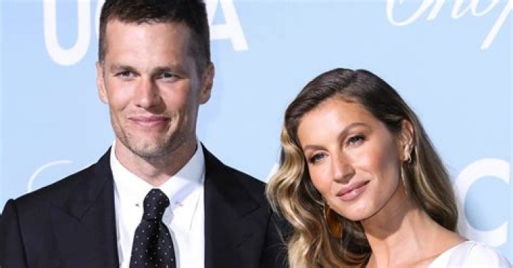 Tom Brady & Gisele Bundchen’s Relationship Timeline: Photos – Hollywood Life