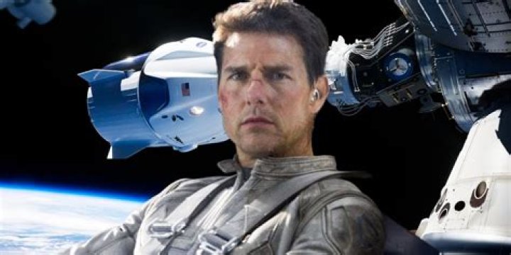 Tom Cruise Could Be 1st Actor To Do Movie In Space & Do Space Walk If Project Is Greenlit