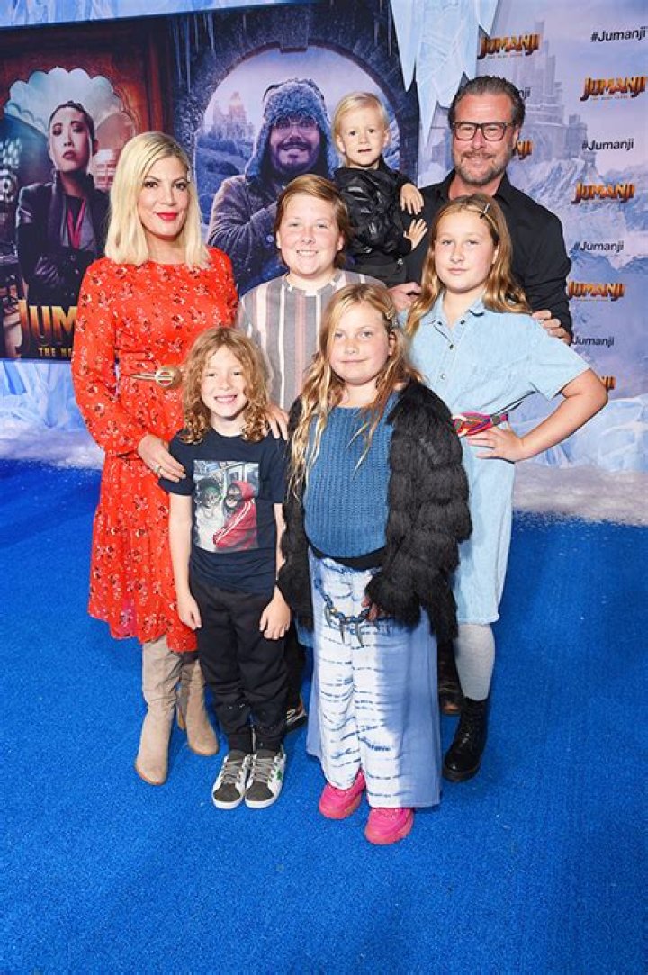 Tori Spelling Defends Living At Cheap Motel With Kids After Split – Hollywood Life