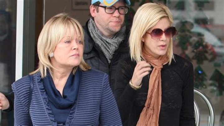 Tori Spelling And Mom Candy Reunite In Family Pics – Hollywood Life