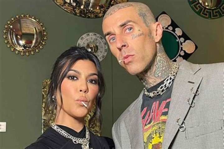 Travis Barker Posts Message To Kourtney Kardashian After ‘KUWTK’ – Hollywood Life