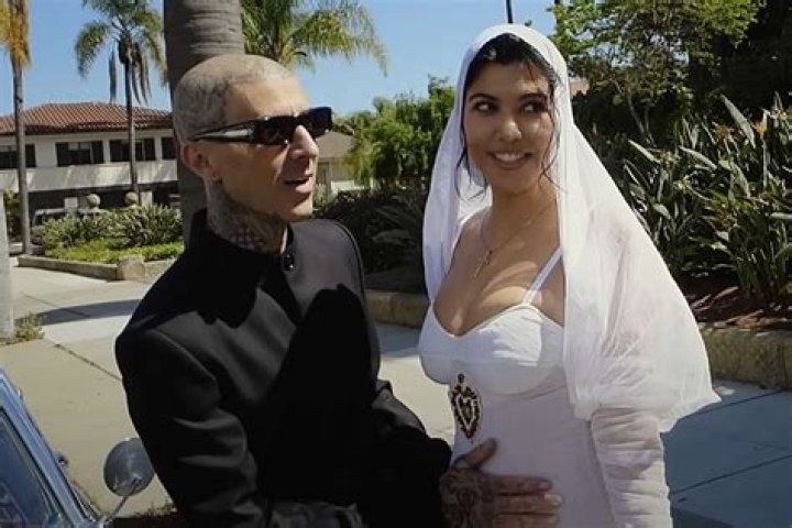 Travis Barker’s Wedding Speech To Kourtney Kardashian Revealed – Hollywood Life