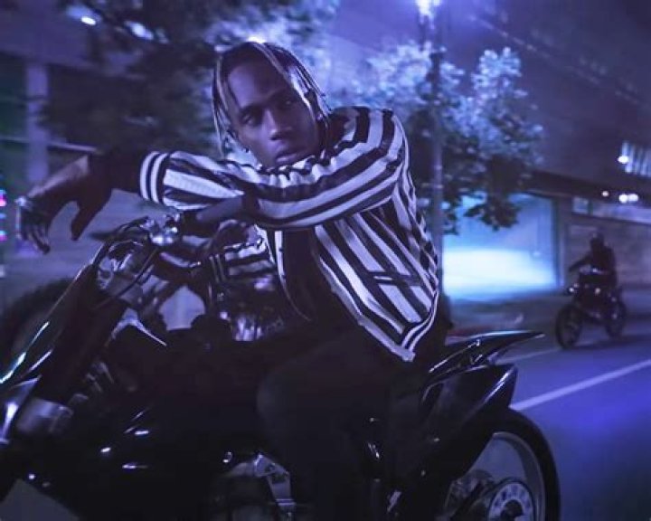 Photos From The Clip – Hollywood Life