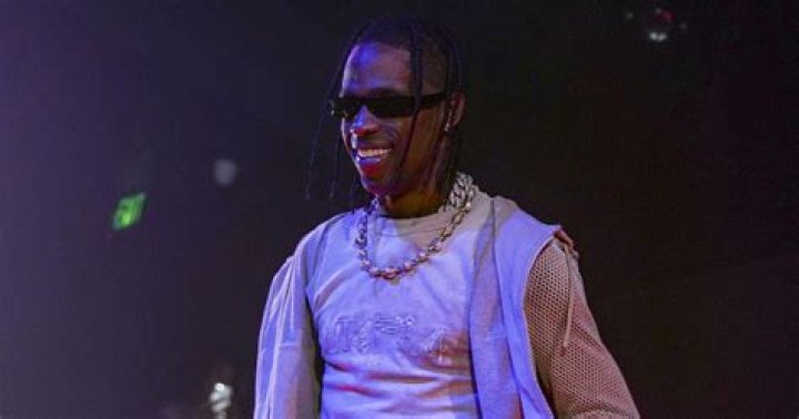 Travis Scott Jet Skis In Ibiza With Model Tianna Lynnm & Friends – Hollywood Life