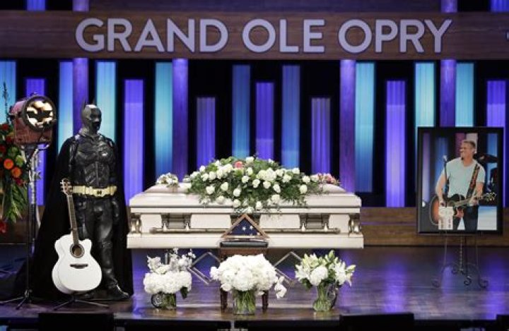 Photos From Late Singer’s Funeral – Hollywood Life