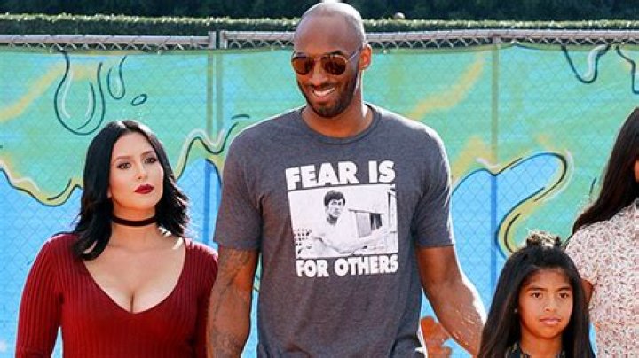 Vanessa Bryant Admits She’s ‘Missing’ Kobe & Gigi ‘So Much’ As ‘XO’ Plays In Video — Watch