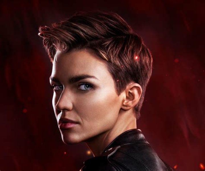 What Happened To Kate On ‘Batwoman’? She Gets Into A Plane Crash – Hollywood Life