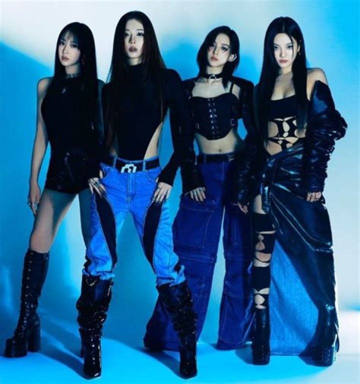 5 Things About K-POP Band Performing At Thanksgiving Parade – Hollywood Life