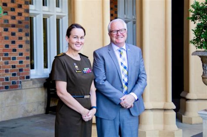 Alex Williamson: 5 Things On Australian Comedian Who’s Mocking BTS & The Band’s Army