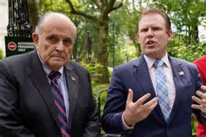 5 Things On Rudy’s Son Running For NY Governor – Hollywood Life