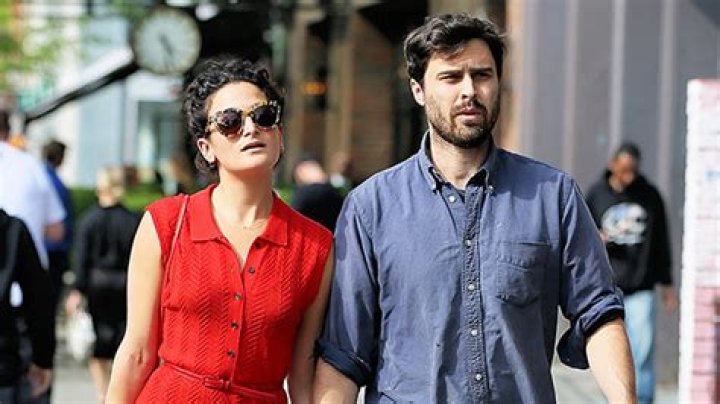 Who Is Ben Shattuck? 5 Things To Know About Jenny Slate’s Fiancé – Hollywood Life