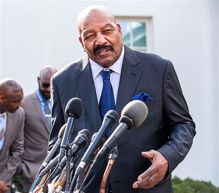 Learn About NFL Legend & Hollywood Actor Dead At 87 – Hollywood Life