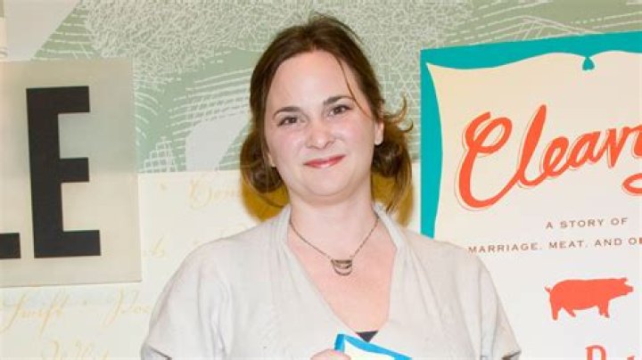 ‘Julie & Julia’ Food Writer Dead At 49 – Hollywood Life