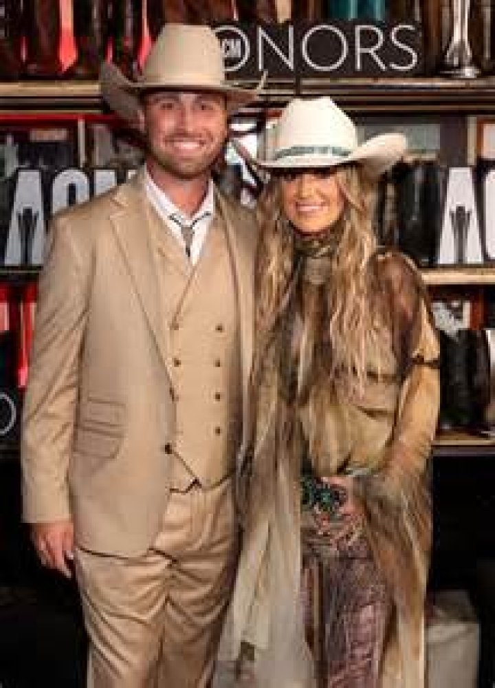 Singer Nominated & Performing At ACM Awards – Hollywood Life