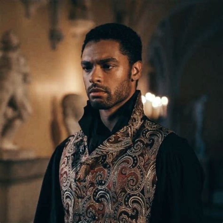 Who Is Regé-Jean Page? About The Sexy ‘Bridgerton’ Actor – Hollywood Life