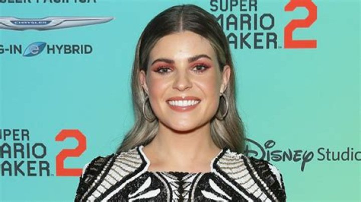 Tenille Arts: 5 Things About Canadian National Anthem Singer At NBA All-Star Game