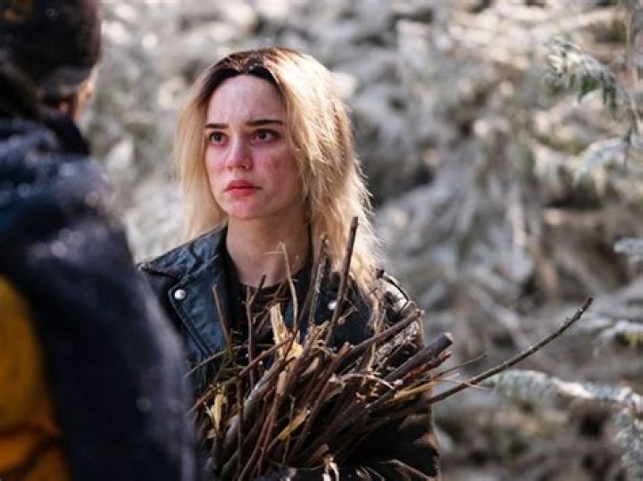 Natalie Dies In Major Twist – Hollywood Life