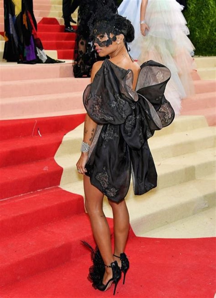 See Pics Of High Slit Gown – Hollywood Life